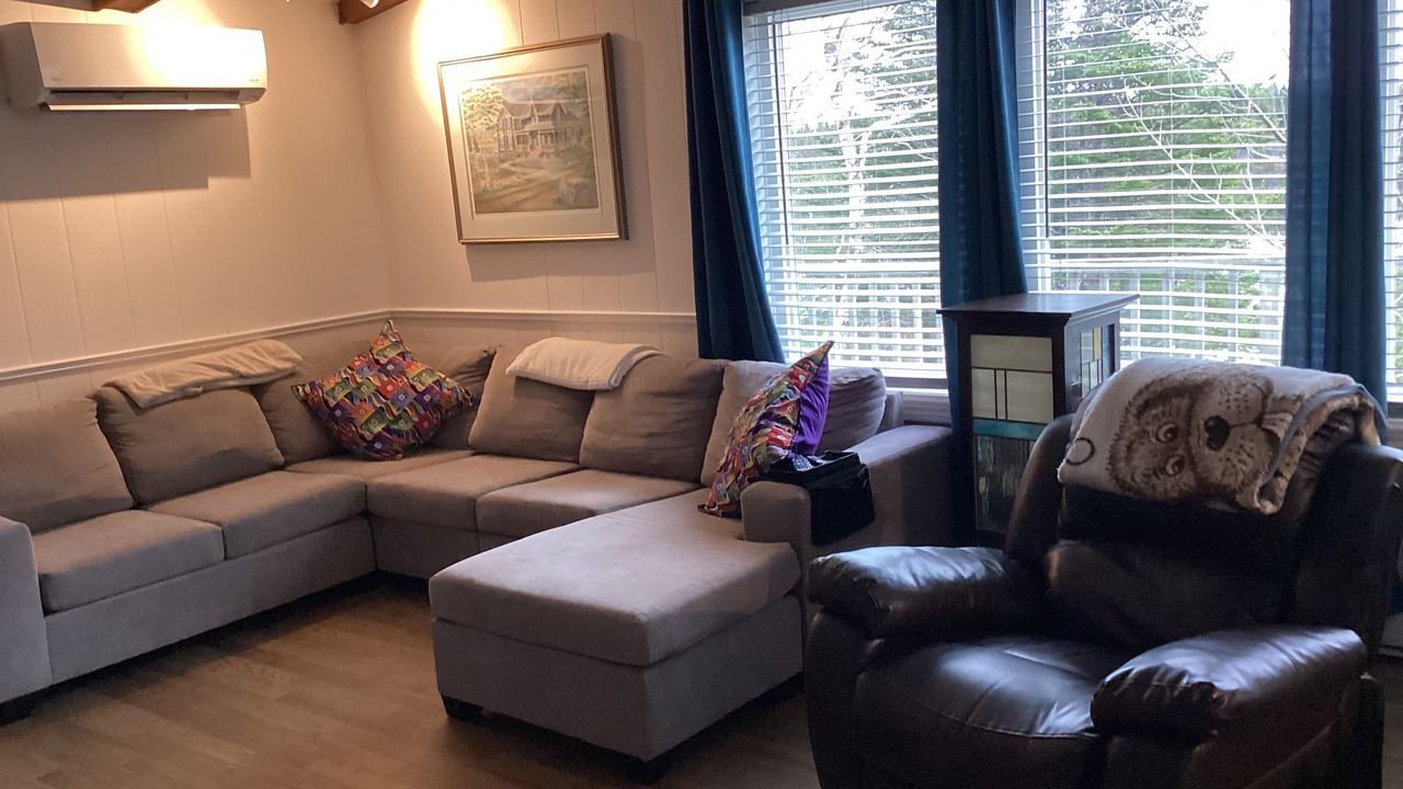Photo of Livingroom in Broad Cove
