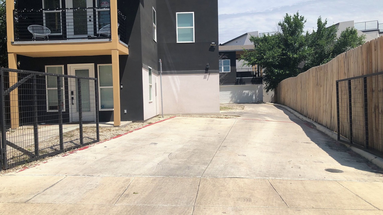 Photo of Outdoor in Five Points