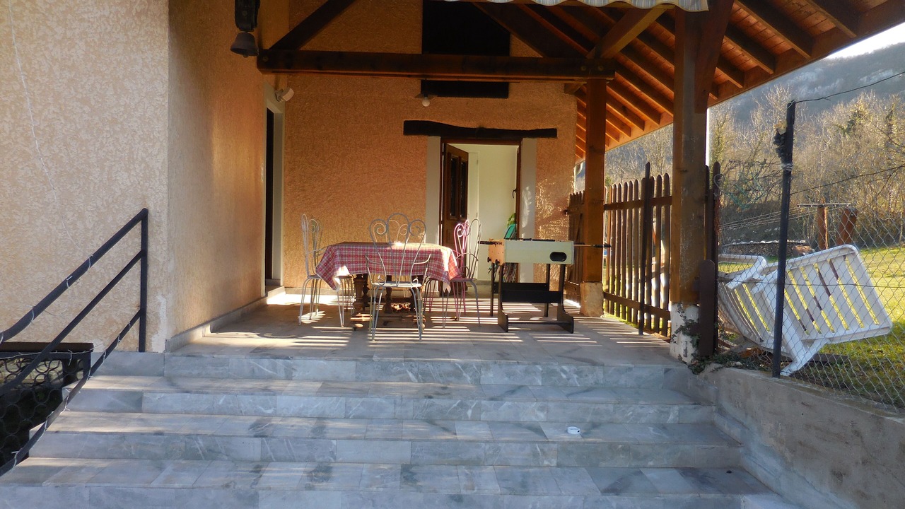 Photo of Patio Balcony in Saint-Pierre-de-Curtille