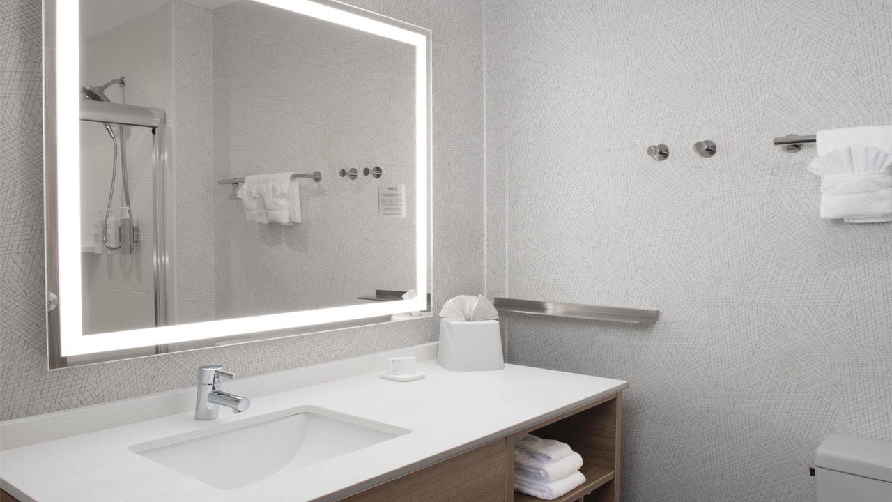 Photo of Bathroom in Buckner Terrace - Everglade Park