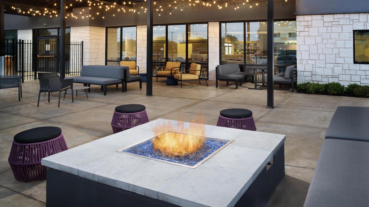 Photo of Patio Balcony in Buckner Terrace - Everglade Park