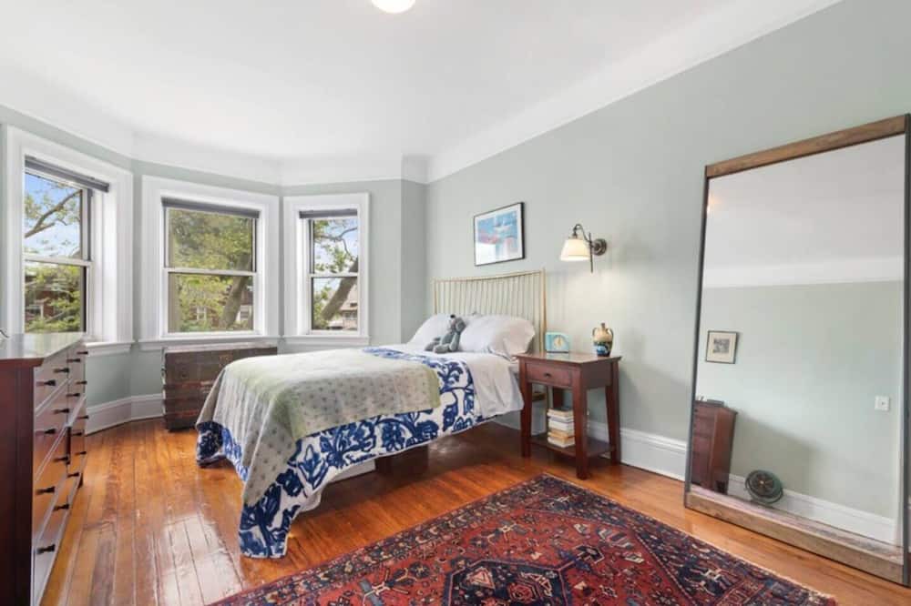 Photo of Bedroom in Kensington
