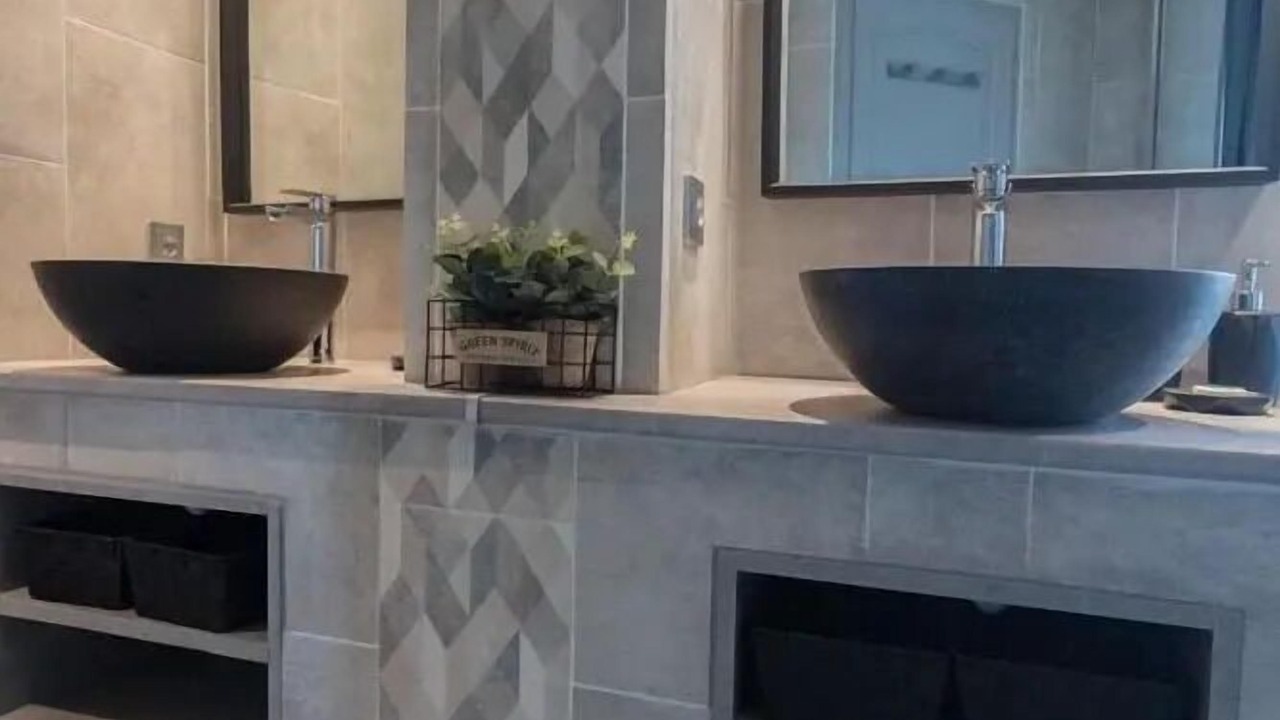 Photo of Bathroom in Lagardelle-sur-Leze