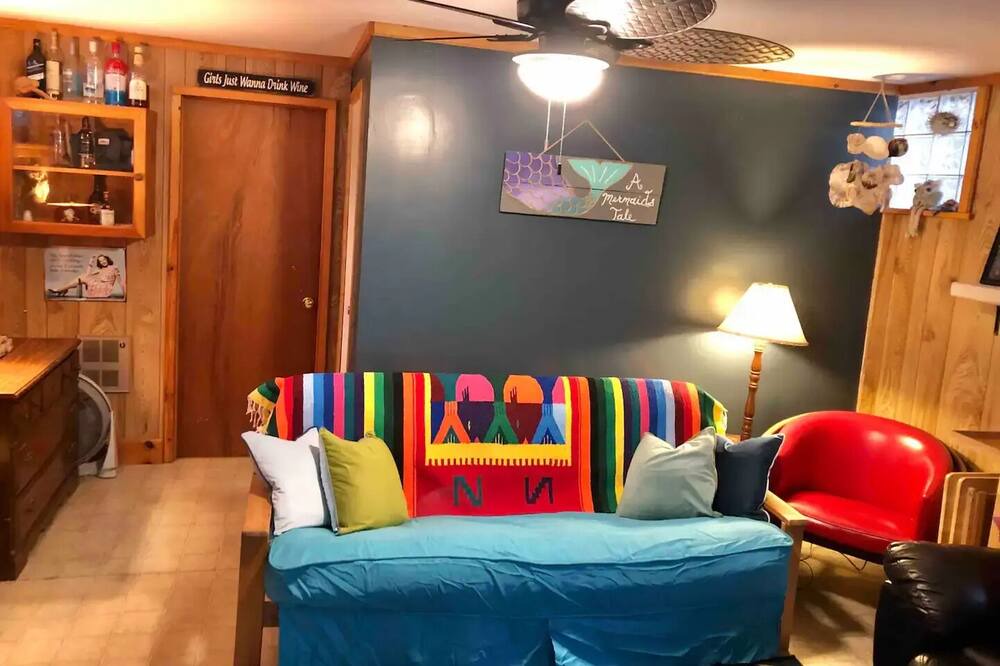 Photo of Livingroom in Colton