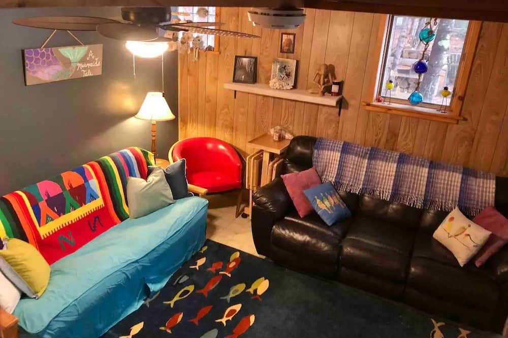 Photo of Livingroom in Colton