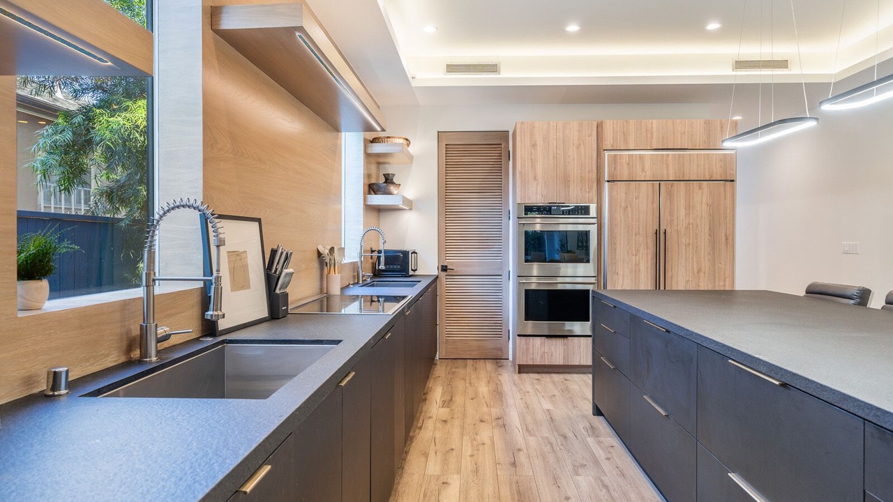 Photo of Kitchen in Pico - Robertson