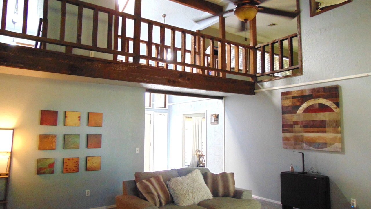 Photo of Livingroom in Broken Arrow