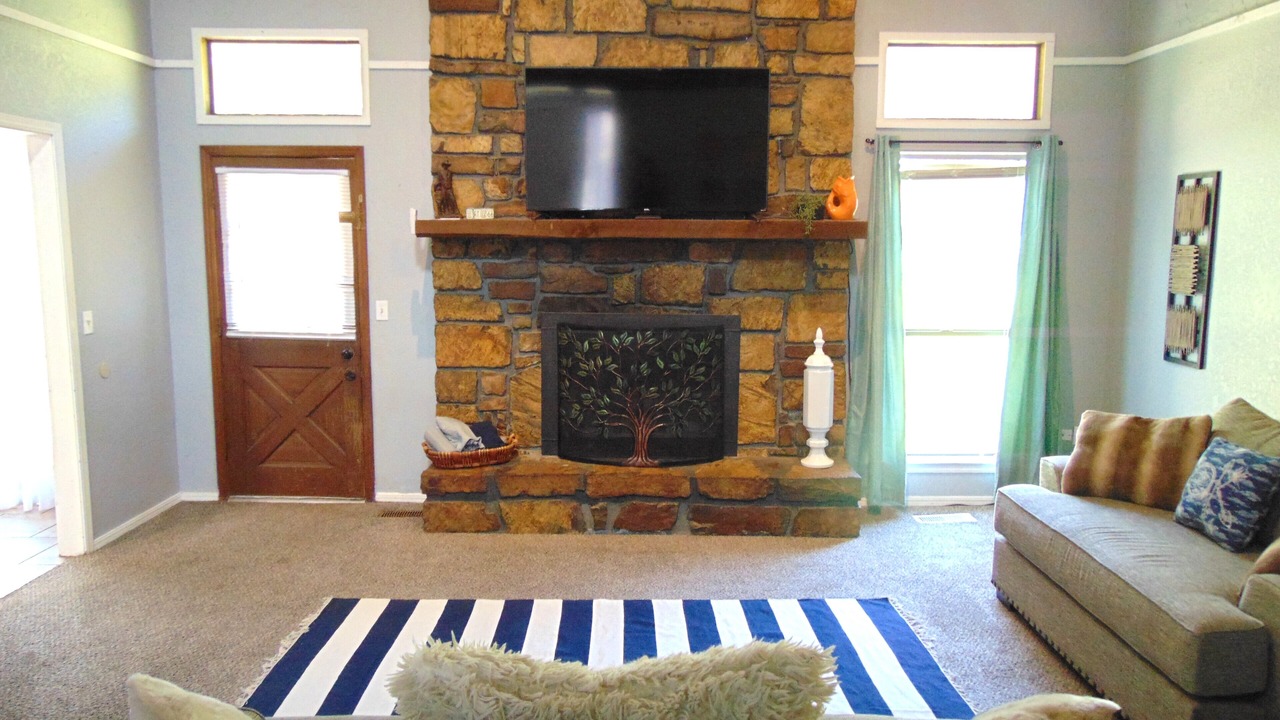 Photo of Livingroom in Broken Arrow