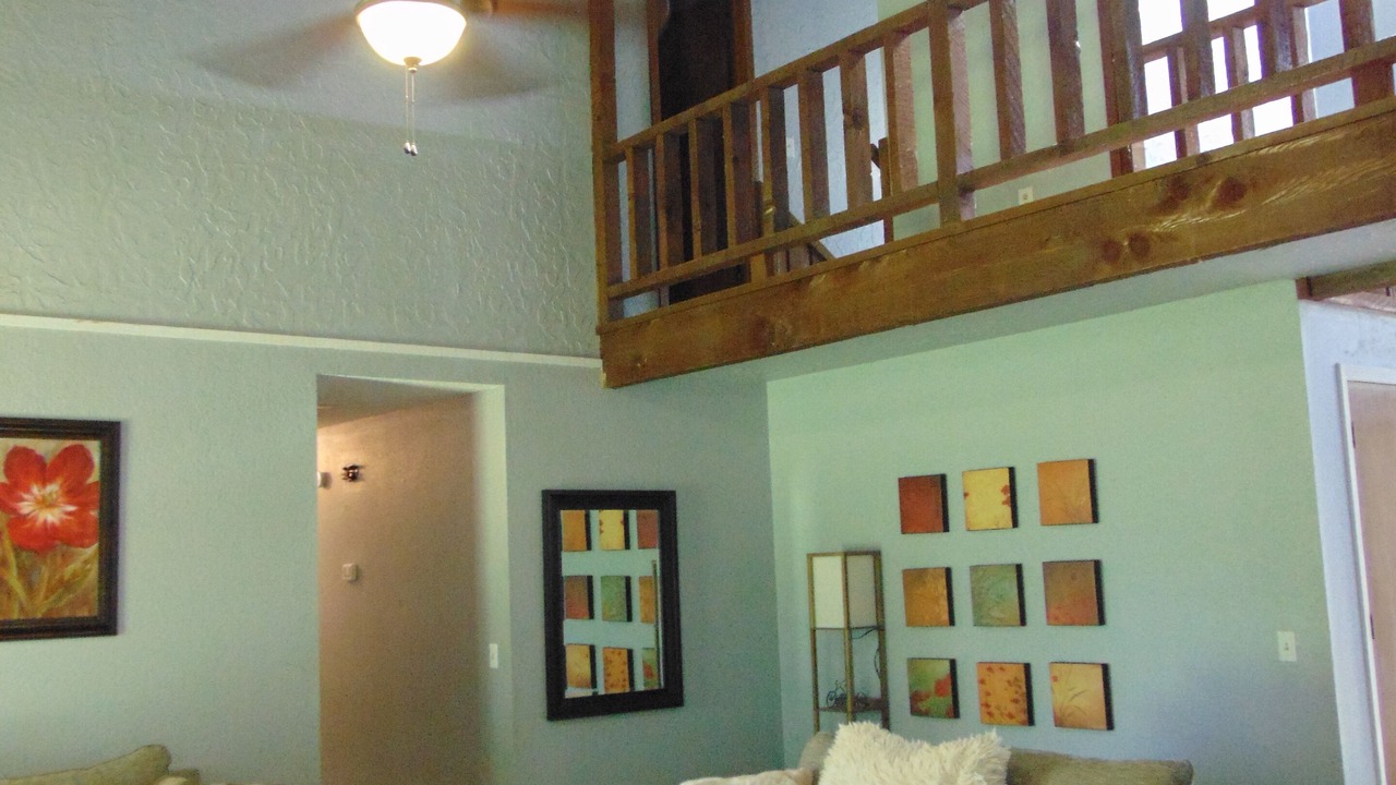 Photo of Livingroom in Broken Arrow