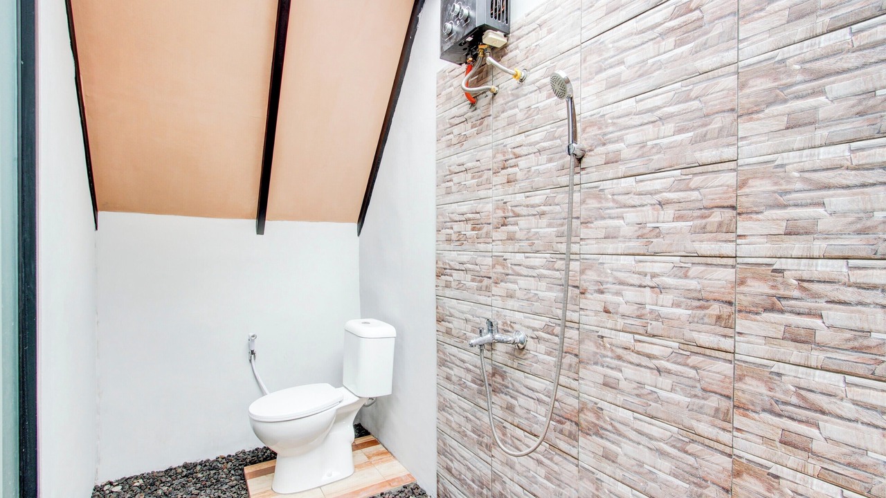 Photo of Bathroom in Pakem