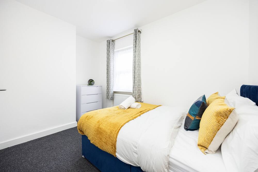 Photo of Others in Aveley