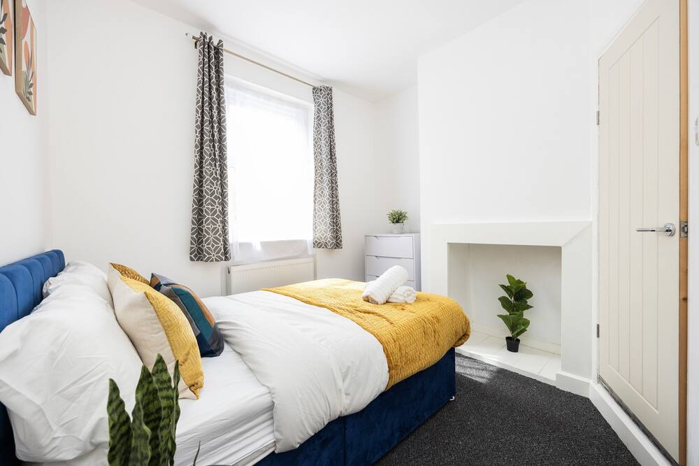 Photo of Others in Aveley