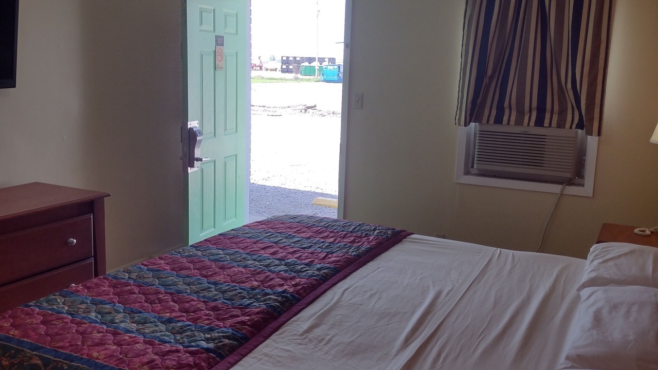 Photo of Bedroom in Rolling Fork