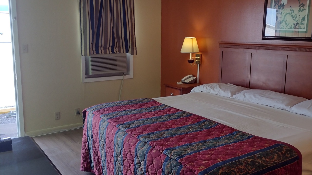 Photo of Bedroom in Rolling Fork