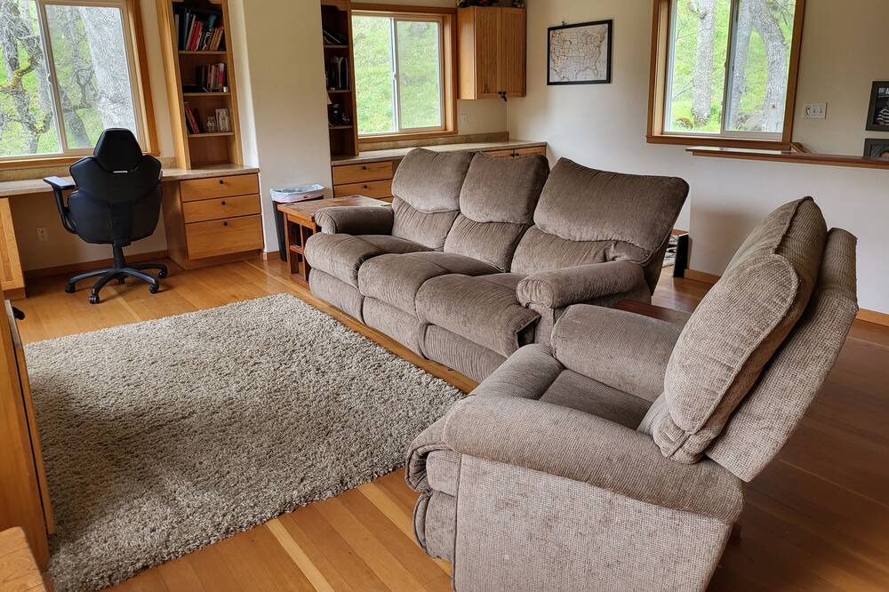 Photo of Livingroom in Lyle