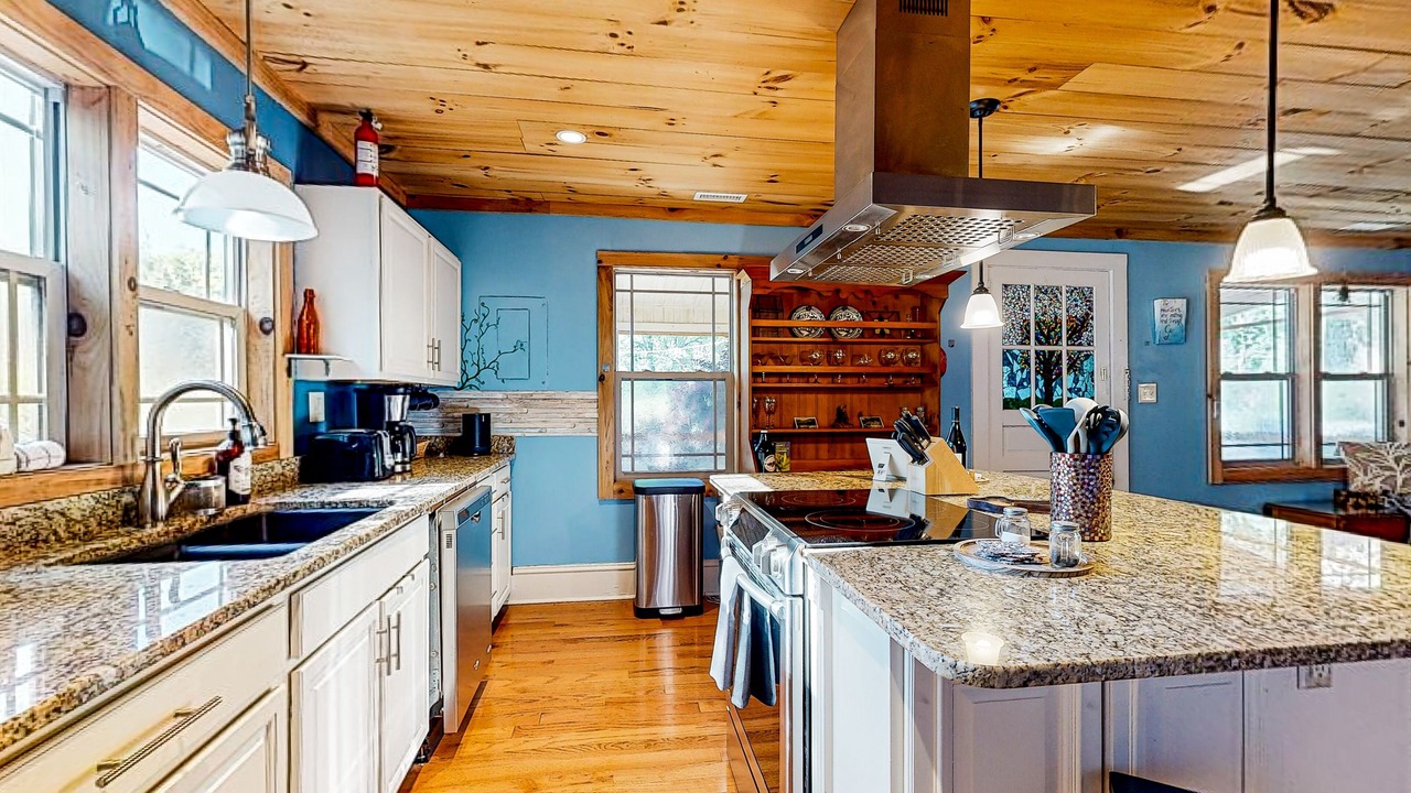 Photo of Kitchen in Chimney Rock