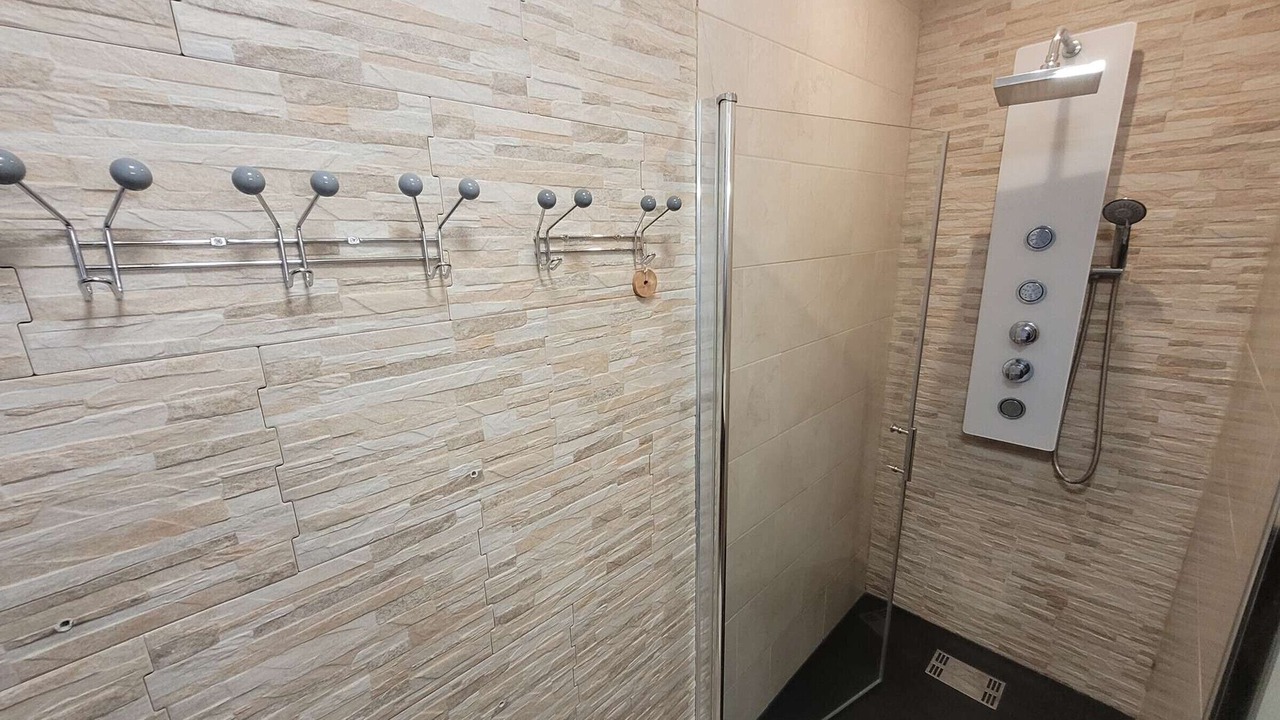 Photo of Bathroom in Brequerecque