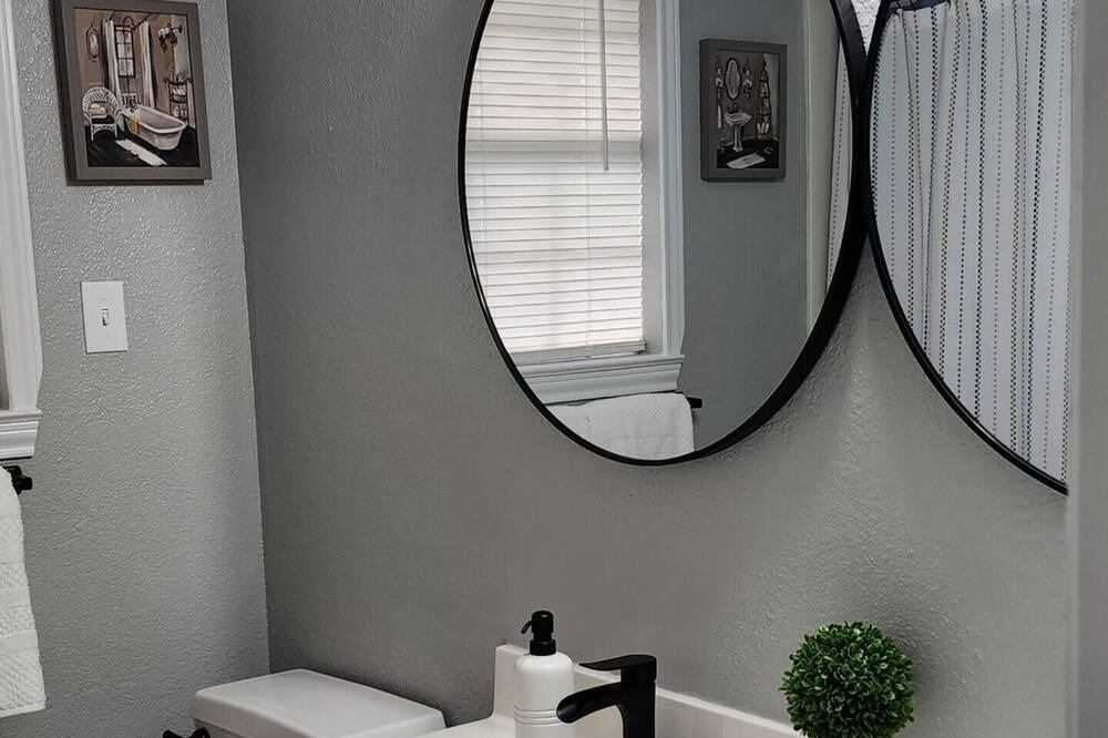 Photo of Bathroom in Harker Heights