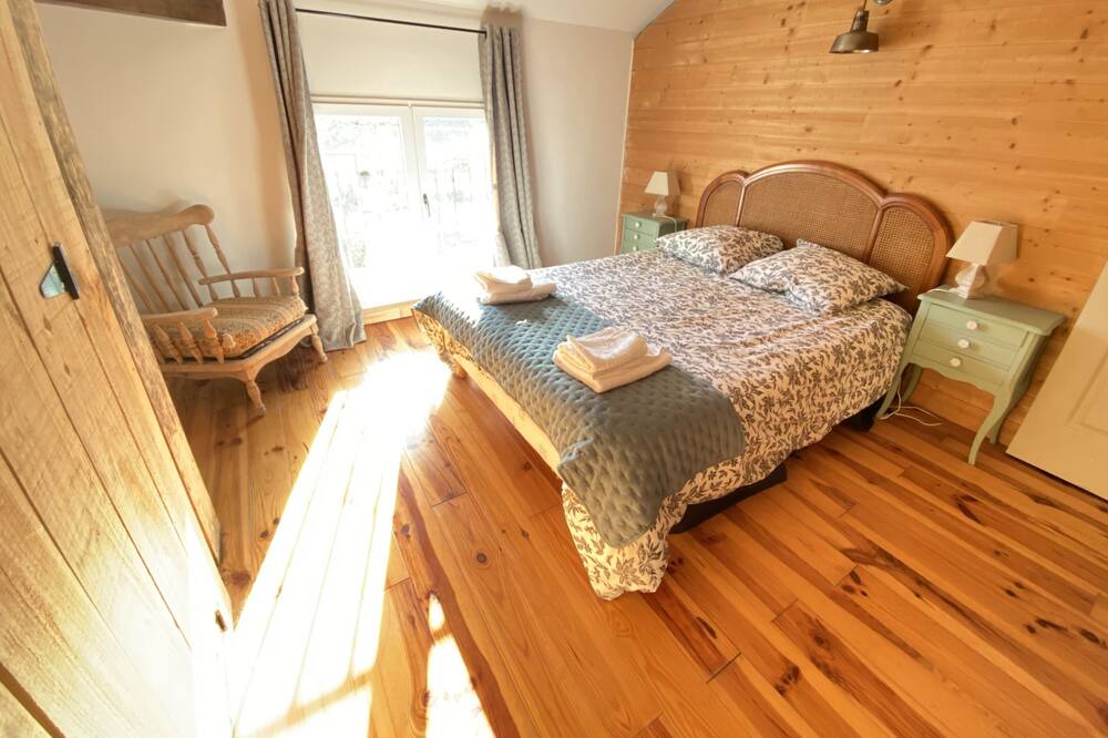 Photo of Bedroom in Lesperon