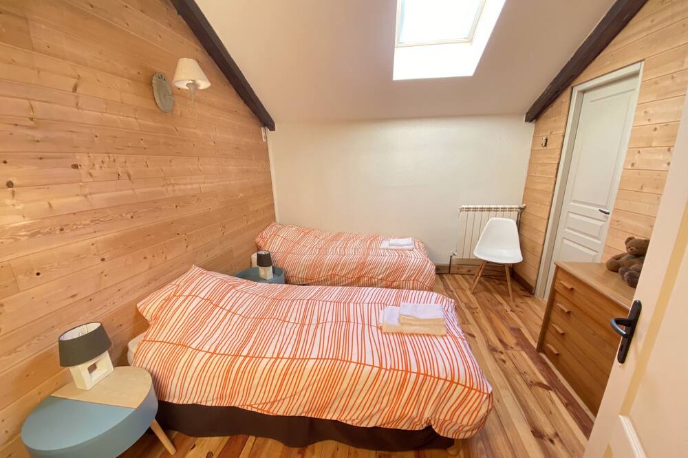 Photo of Bedroom in Lesperon