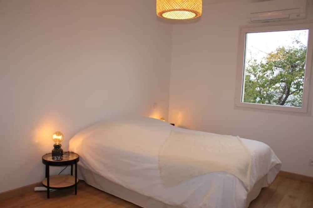 Photo of Bedroom in Saint-Barthelemy-le-Plain