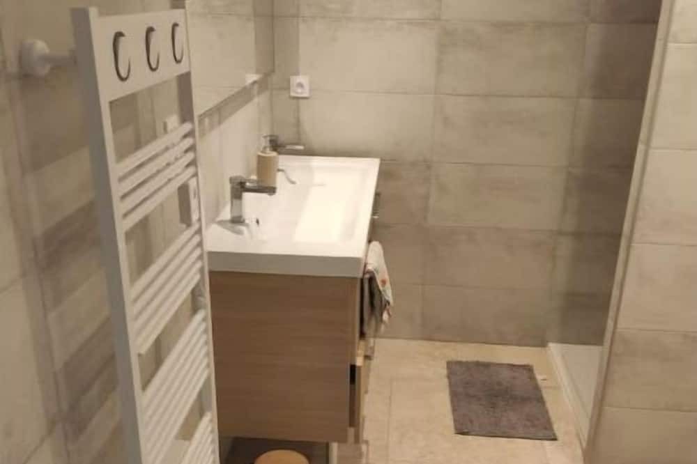 Photo of Bathroom in Saint-Barthelemy-le-Plain