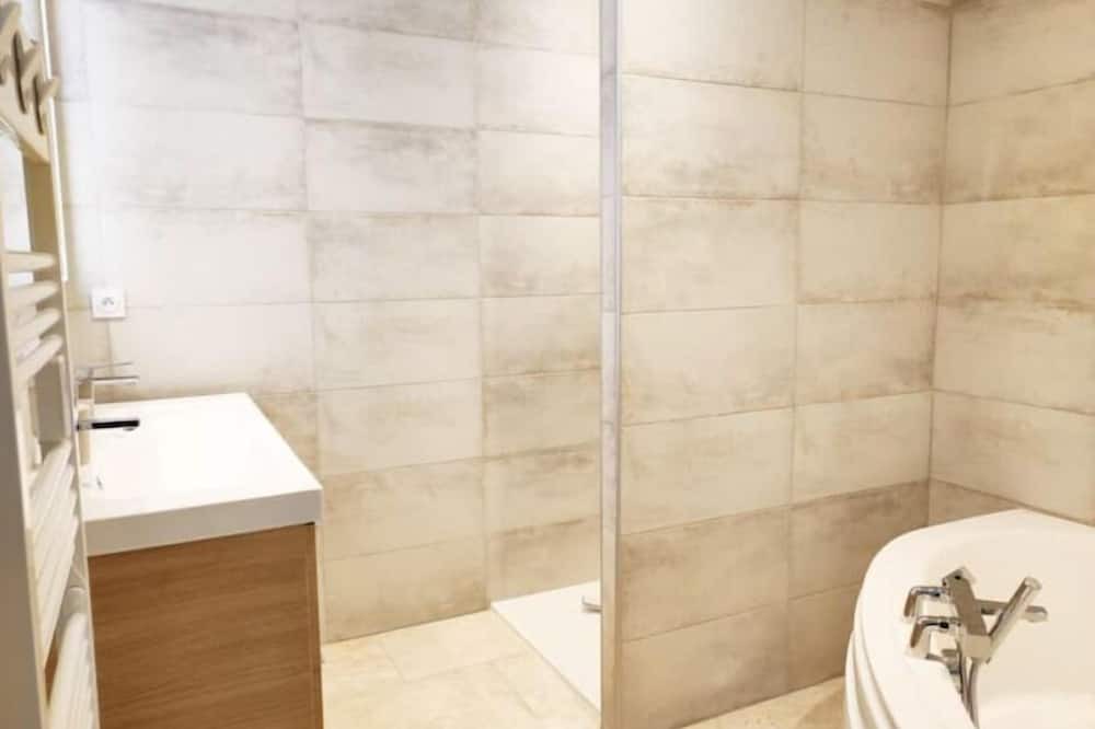 Photo of Bathroom in Saint-Barthelemy-le-Plain