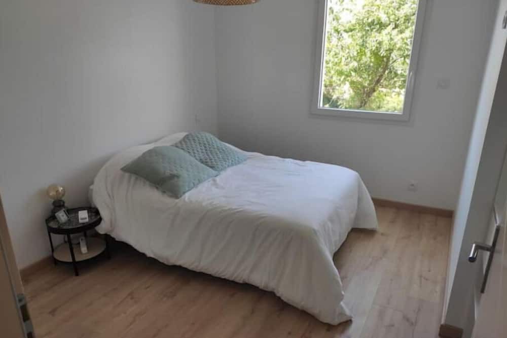 Photo of Bedroom in Saint-Barthelemy-le-Plain