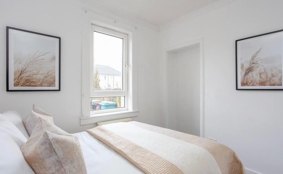 Photo of Others in Shotts