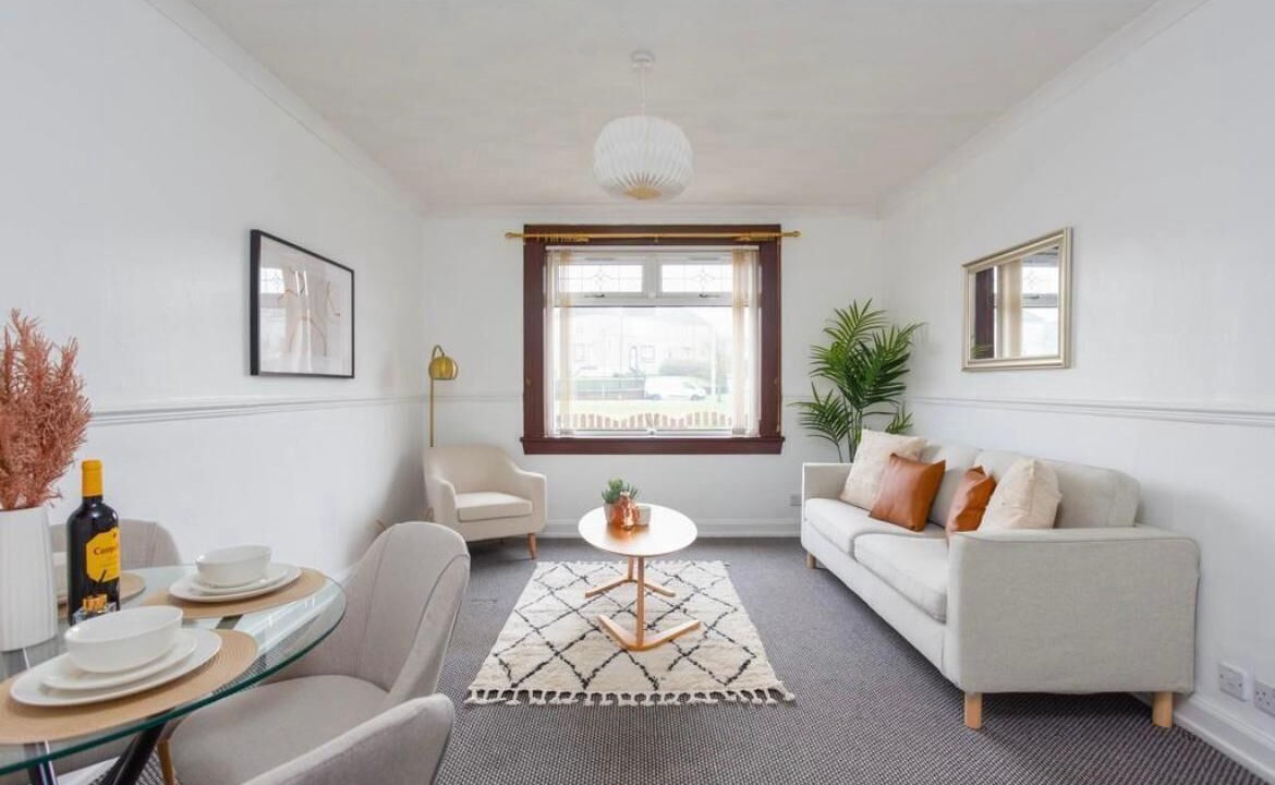 Photo of Livingroom in Shotts