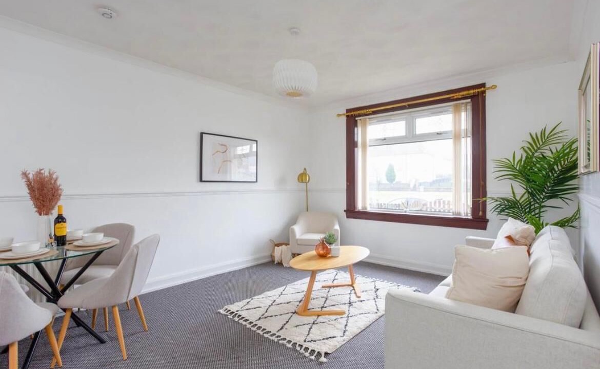 Photo of Livingroom in Shotts