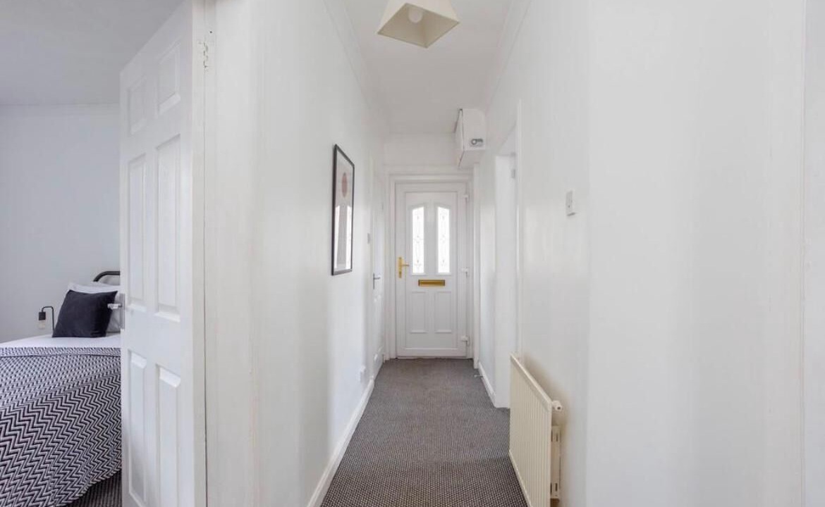 Photo of Others in Shotts