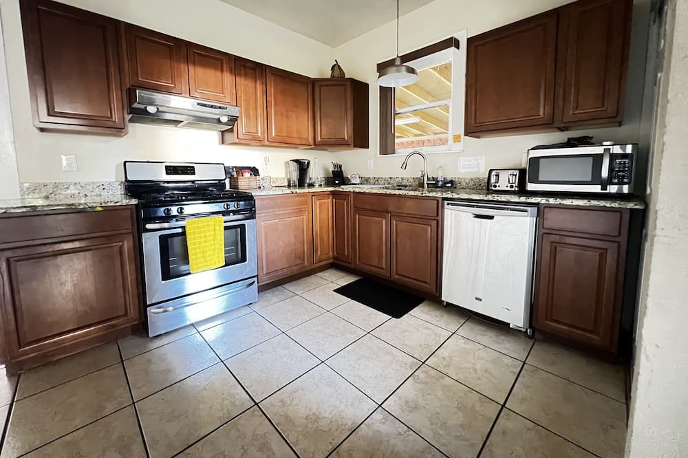 Photo of Kitchen in Five Points