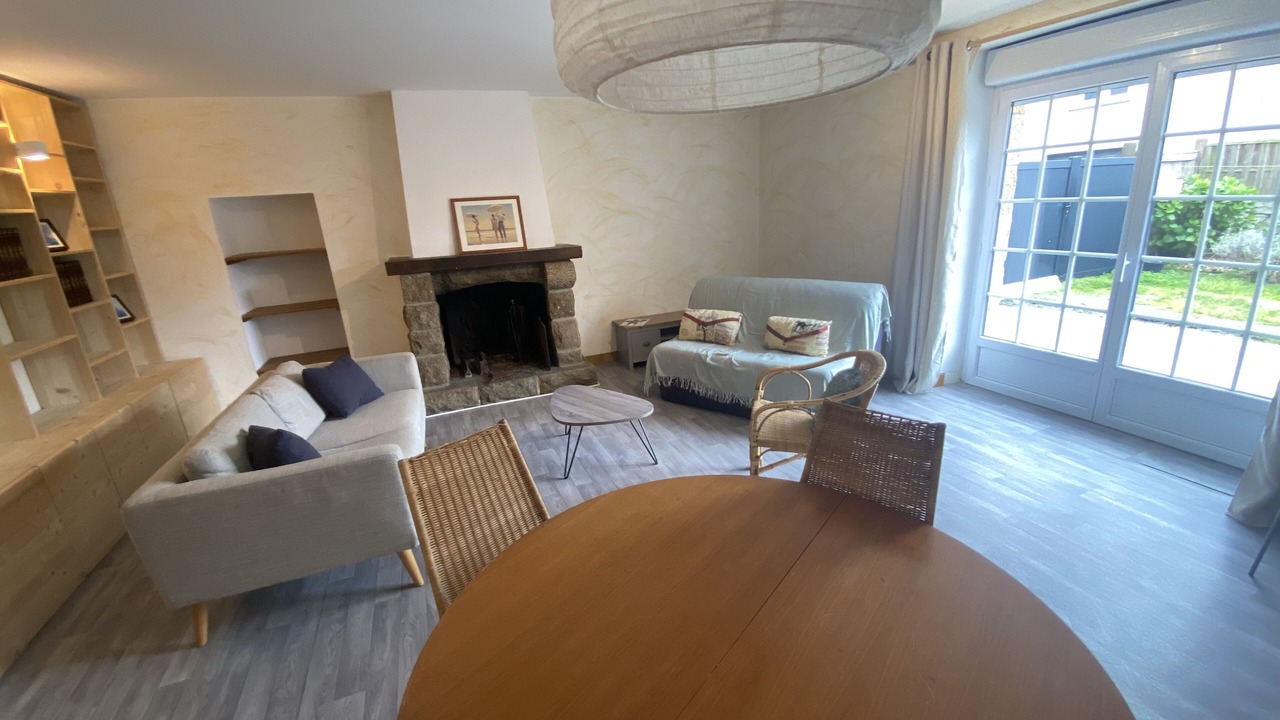 Photo of Livingroom in Saint-Jouan-des-Guerets