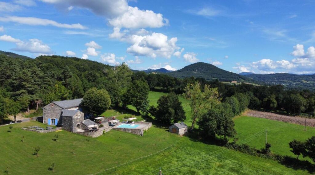 Photo of Outdoor in Saint-Etienne-Lardeyrol