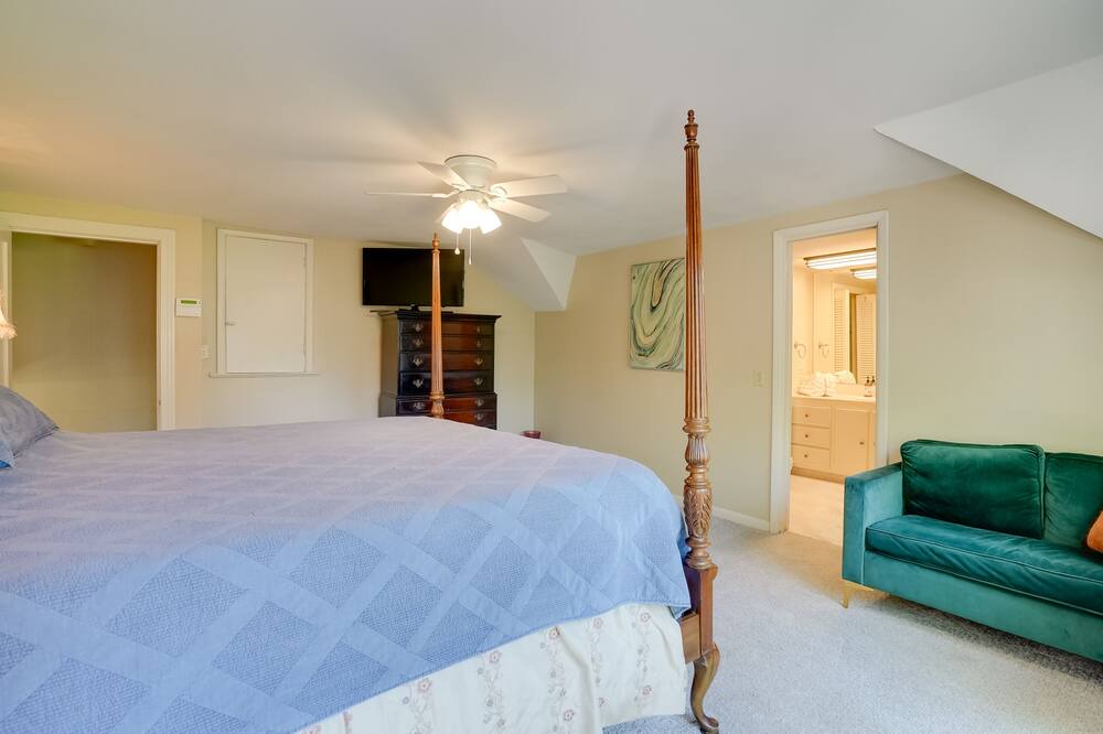 Photo of Bedroom in Broadmoor