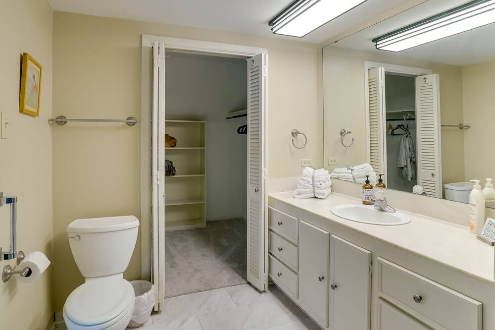 Photo of Bathroom in Broadmoor