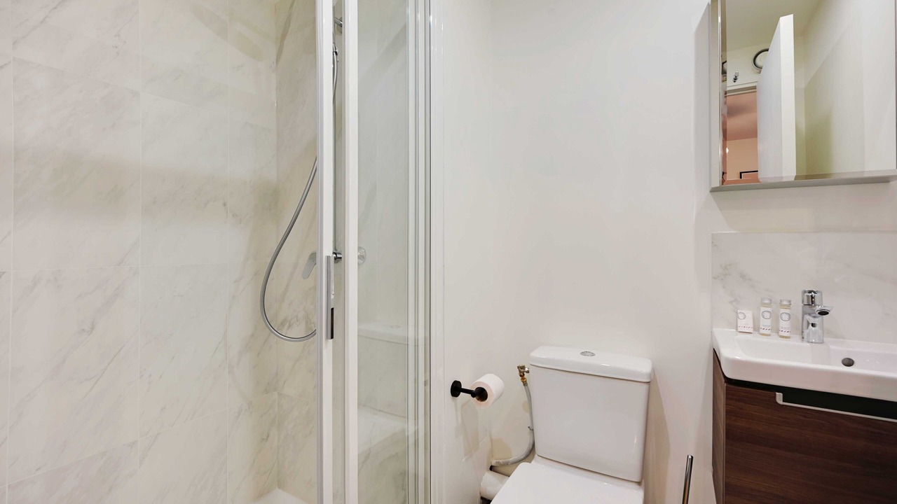 Photo of Bathroom in Levallois-Perret