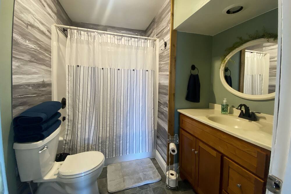 Photo of Bathroom in Painton