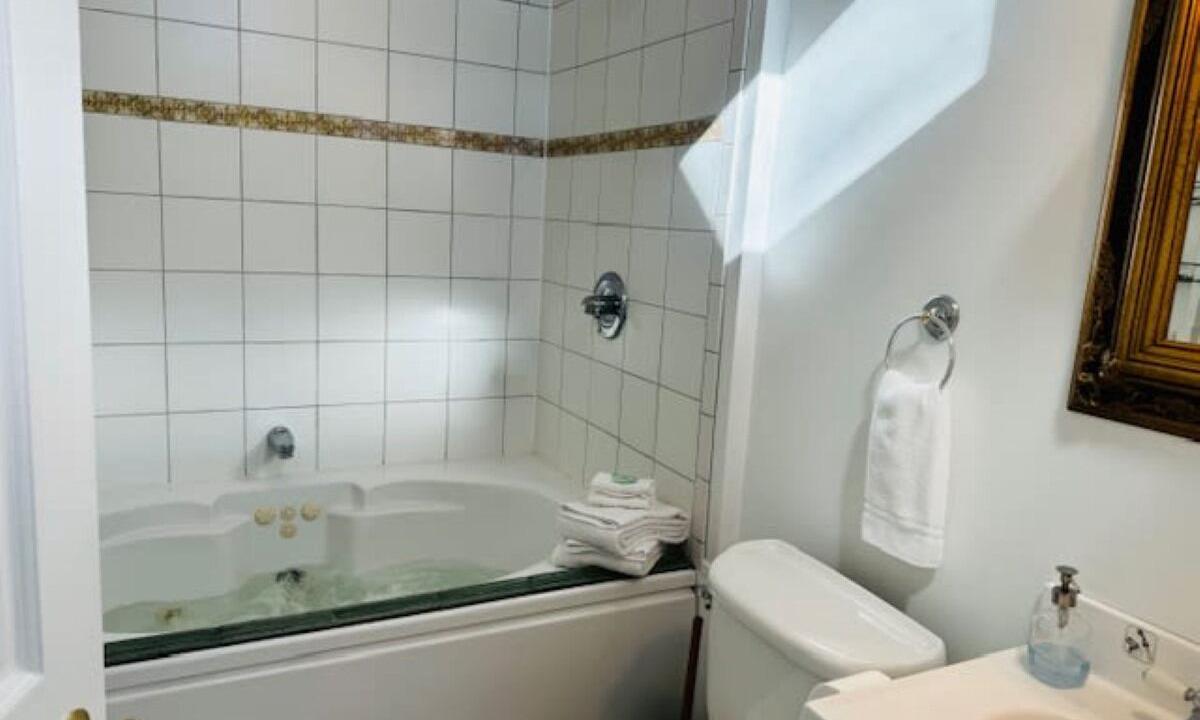 Photo of Bathroom in Peterson