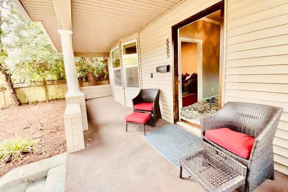 Photo of Patio Balcony in University District