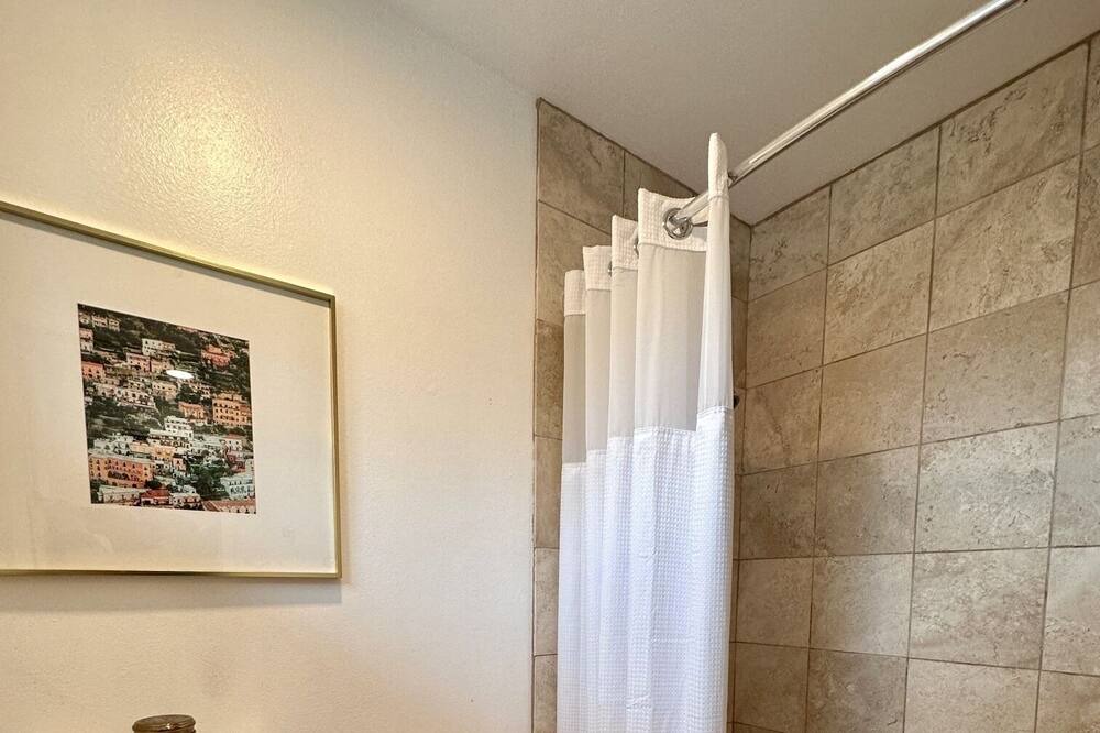 Photo of Bathroom in Midway