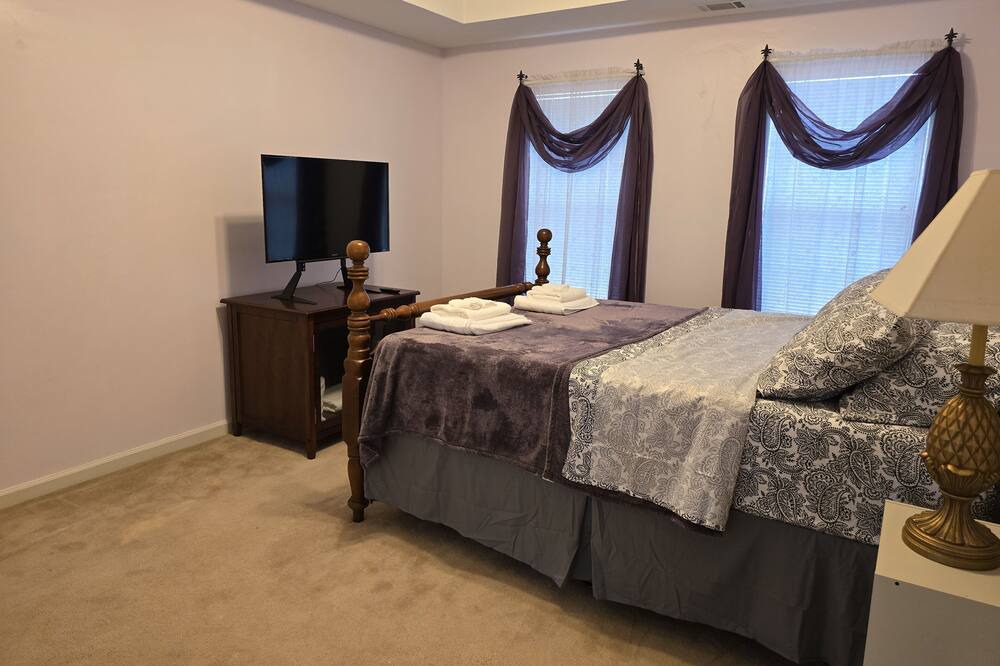 Photo of Bedroom in Evans