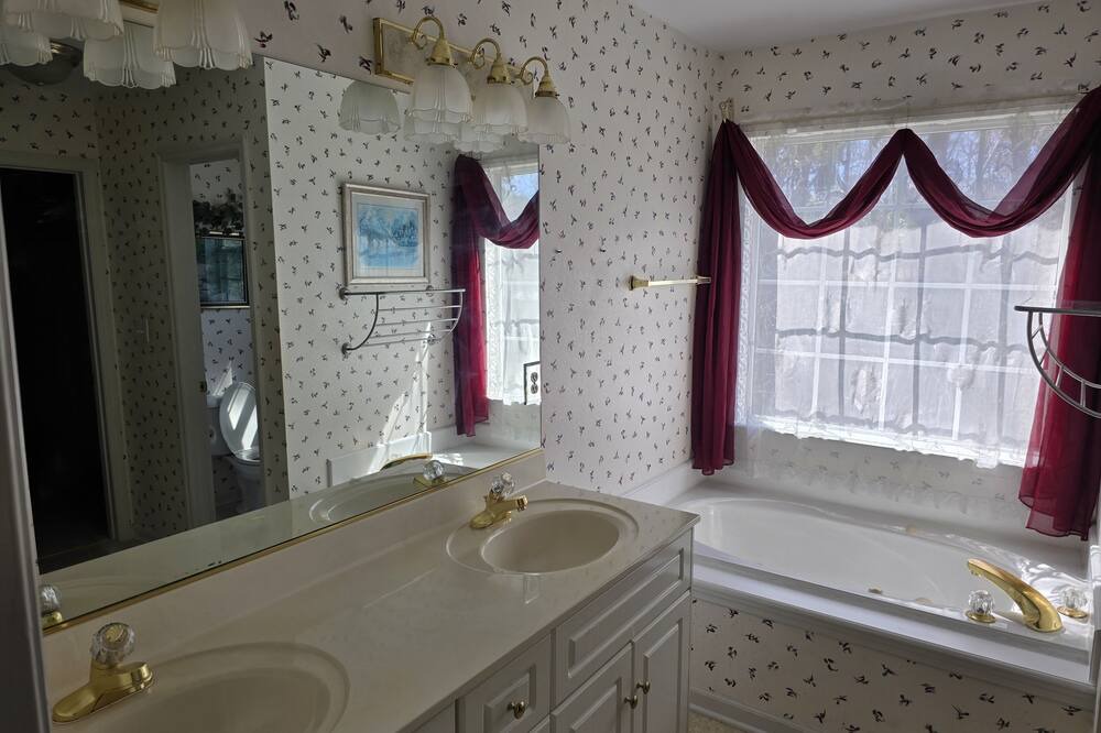 Photo of Bathroom in Evans