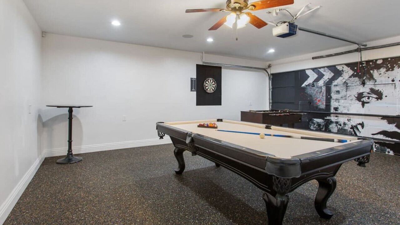 Photo of Bedroom in Beverly Glen