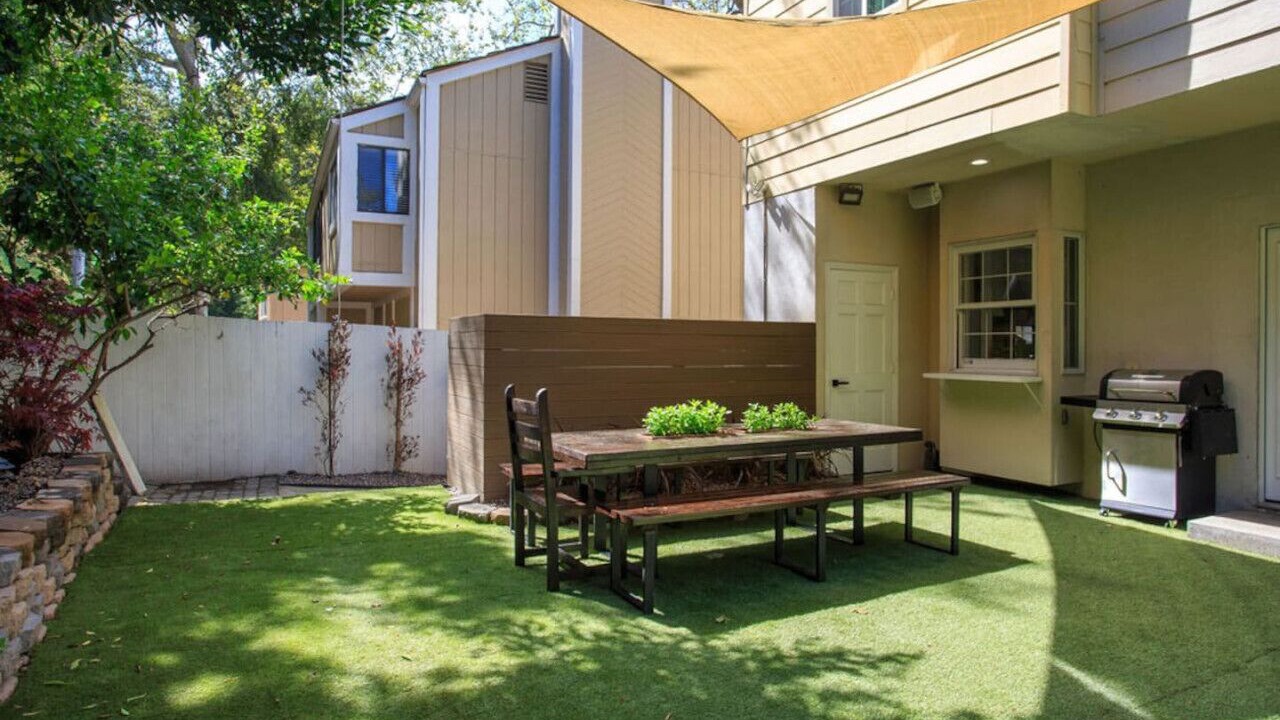 Photo of Outdoor in Beverly Glen