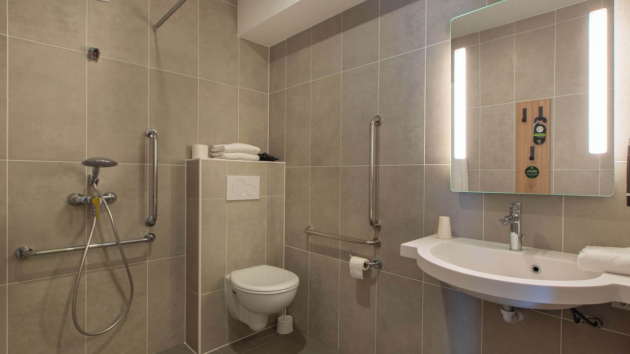 Photo of Bathroom in Saran