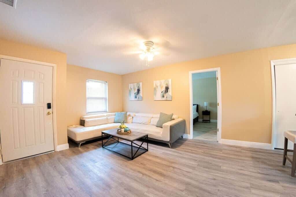 Photo of Livingroom in Greater Palm River Point CDC