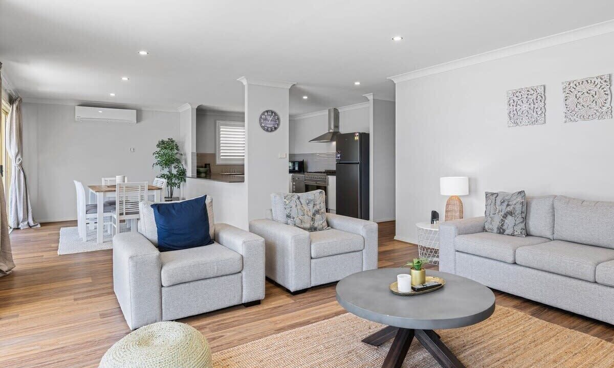 Photo of Others in Charmhaven