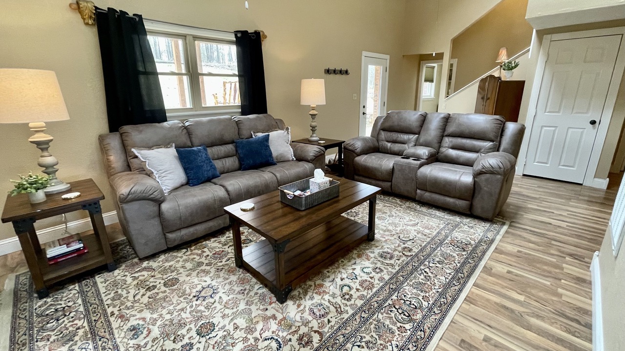 Photo of Livingroom in Mammoth Spring